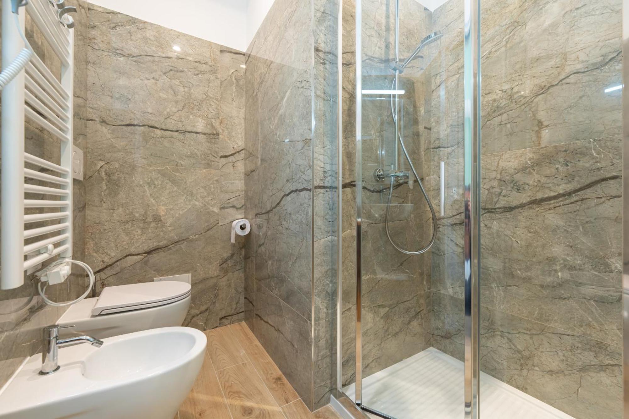 Daca Luxury Rooms Наполи Екстериор снимка