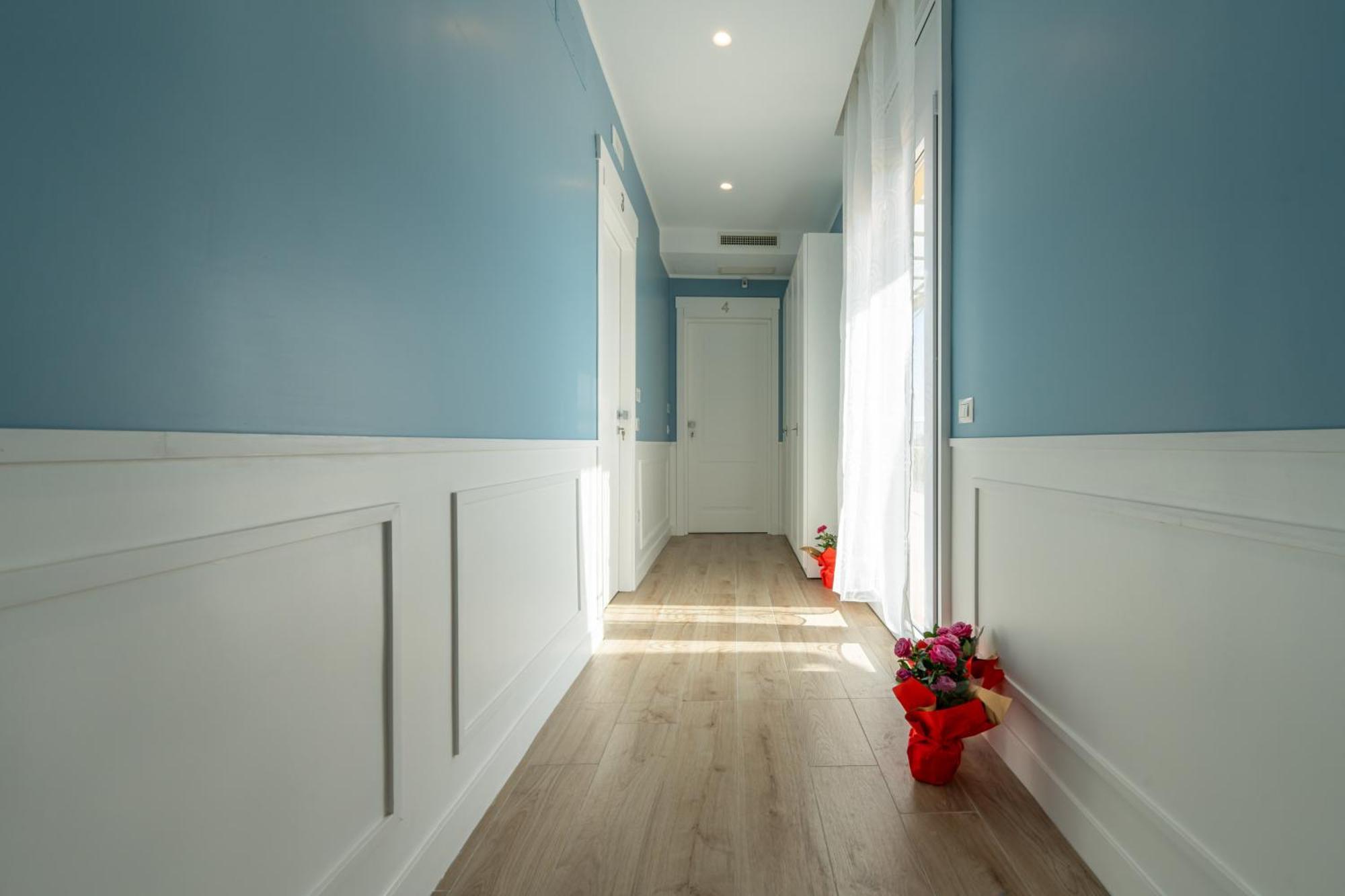 Daca Luxury Rooms Наполи Екстериор снимка